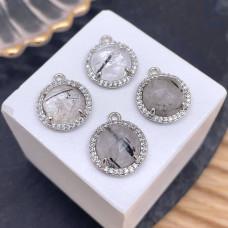 Подвеска круг огранка цирконы кварц турмалиновый, цвет серебро 13 мм