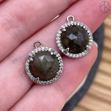 Подвеска круг огранка цирконы лабрадор, цвет серебро 13 мм