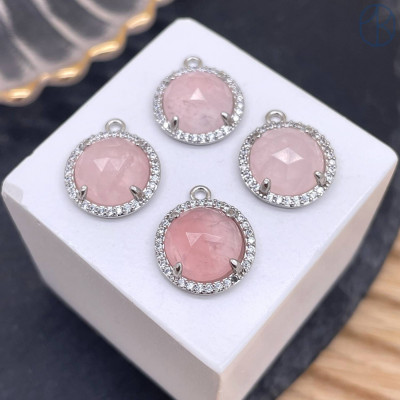 Подвеска круг огранка цирконы розовый кварц, цвет серебро 13 мм