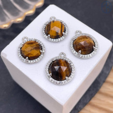 Подвеска круг огранка цирконы тигровый глаз, цвет серебро 13 мм