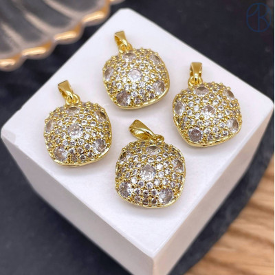 Подвеска квадрат цирконы, цвет золото 13 мм 