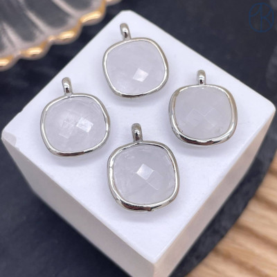 Подвеска квадрат горный хрусталь, цвет серебро 14 мм