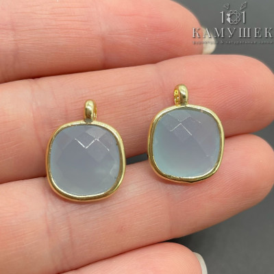 Подвеска квадрат кварц тонированный голубой, цвет золото 14 мм