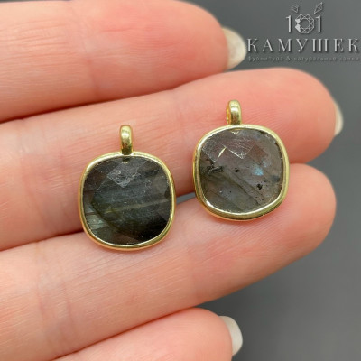 Подвеска квадрат лабрадор, цвет золото 14 мм