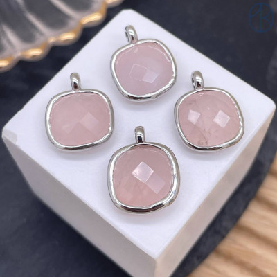 Подвеска квадрат розовый кварц, цвет серебро 14 мм