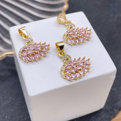 Подвеска лебедь розовые цирконы, цвет золото 14 мм 