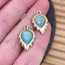 Подвеска лист огранка амазонит, цвет золото 18 мм