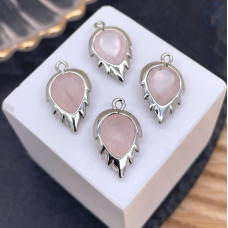 Подвеска лист огранка розовый кварц, цвет серебро 18 мм