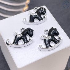 Подвеска лошадь черная эмаль, цвет серебро 16х20 мм 