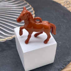 Подвеска лошадь коричневая №1 4 см