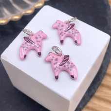 Подвеска лошадь (Пегас) розовая эмаль, цвет серебро 17 мм