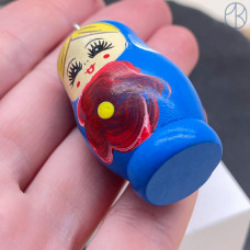 Подвеска матрешка синяя 42х25 мм