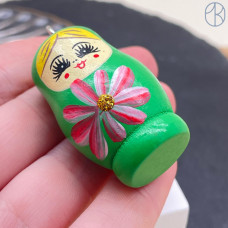 Подвеска матрешка зеленая 42х25 мм