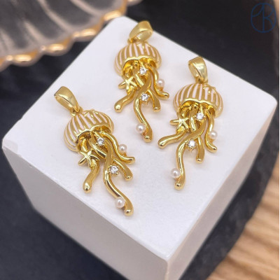 Подвеска медуза белая эмаль, цвет золото 22 мм