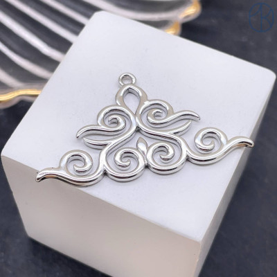 Подвеска национальная №4, цвет серебро 40х22 мм