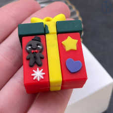 Подвеска новогодний подарок 30 мм