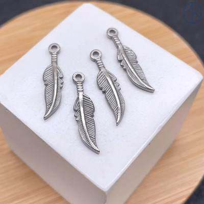 Подвеска перо сталь 22 мм, цвет серебро 