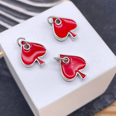 Подвеска пики красная эмаль, цвет серебро 15 мм 