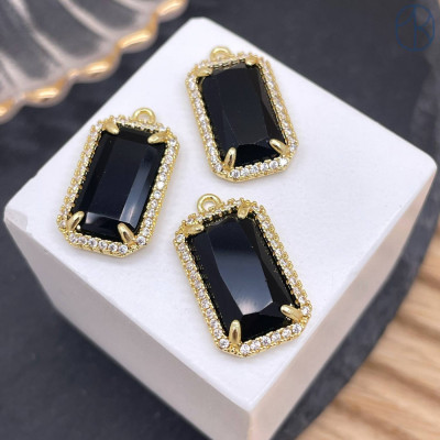 Подвеска прямоугольник цирконы агат черный, цвет золото 18х12 мм