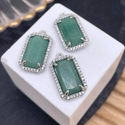 Подвеска прямоугольник цирконы авантюрин зеленый, цвет серебро 18х12 мм