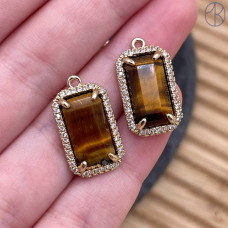 Подвеска прямоугольник цирконы тигровый глаз, цвет золото 18х12 мм