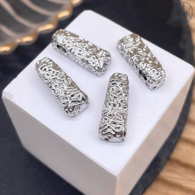 Подвеска прямоугольник фриформ, цвет серебро 18 мм