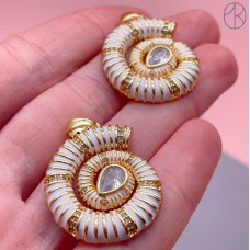 Подвеска ракушка улитка циркон белая эмаль, цвет золото 28х23 мм 