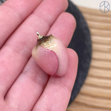 Подвеска Роза в эпоксидной смоле №22, цвет золото ~ 24-28 мм