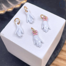 Подвеска рука эмаль, цвет золото 15 мм