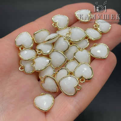 Подвеска сердце агат белый имитация огранка, цвет золото 12х13 мм