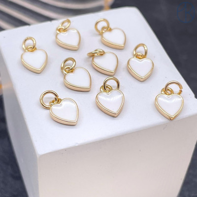  Подвеска сердце белая эмаль, цвет золото 9 мм 