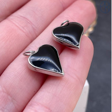 Подвеска сердце черная эмаль, цвет серебро 16х14 мм