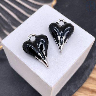 Подвеска сердце черная эмаль, цвет серебро 21 мм