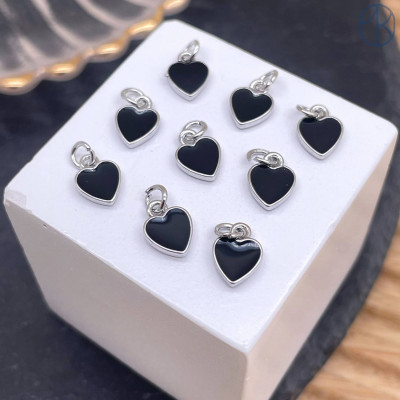  Подвеска сердце черная эмаль, цвет серебро 9 мм 