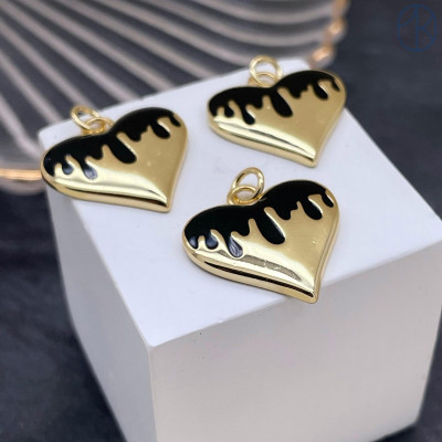 Подвеска сердце черная эмаль, цвет золото 19 мм