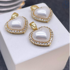 Подвеска сердце циркон и майорка, цвет золото 15х16 мм 