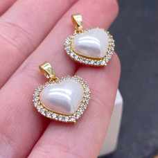 Подвеска сердце циркон и майорка, цвет золото 15х16 мм 