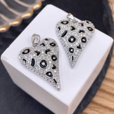 Подвеска сердце цирконы черная эмаль, цвет серебро 24 мм 