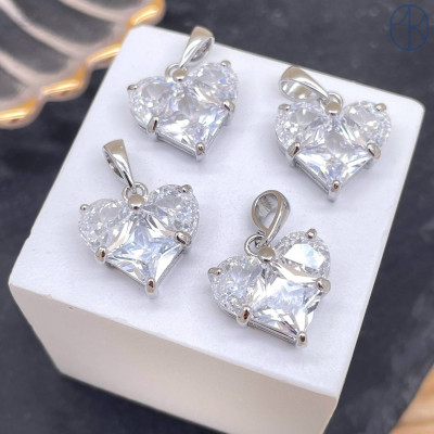 Подвеска сердце цирконы, цвет серебро 14,5х14 мм 