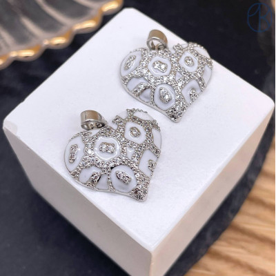 Подвеска сердце цирконы, цвет серебро 18 мм 