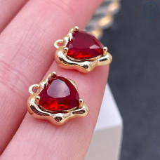 Подвеска сердце фриформ красный циркон, цвет золото 11х13 мм