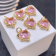 Подвеска сердце фриформ розовый циркон, цвет золото 11х13 мм 