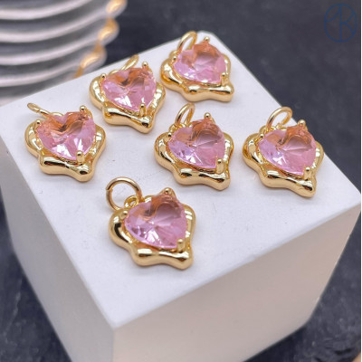 Подвеска сердце фриформ розовый циркон, цвет золото 11х13 мм 