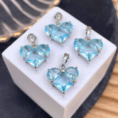 Подвеска сердце голубые цирконы, цвет серебро 14,5х14 мм 
