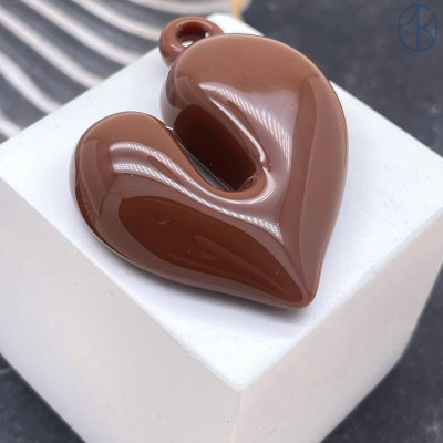 Подвеска сердце коричневая эмаль 37х33 мм 