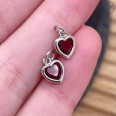 Подвеска сердце красный циркон, цвет серебро 6х8 мм