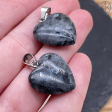 Подвеска Сердце Лабрадорит черный (Ларвикит), цвет серебро 20х20 мм