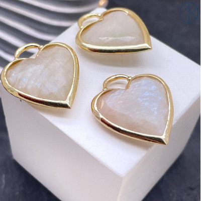 Подвеска сердце лунный камень, цвет золото 20х20