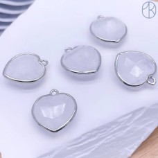 Подвеска сердце огранка горный хрусталь, цвет серебро 18х16
