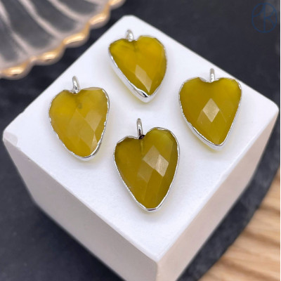 Подвеска сердце огранка халцедон, цвет серебро 17х12 мм